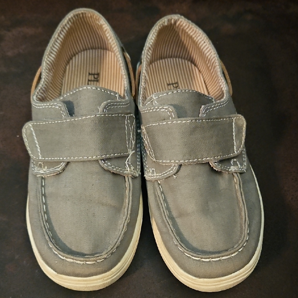 The Children's Place Gray Moccasins with Velcro
